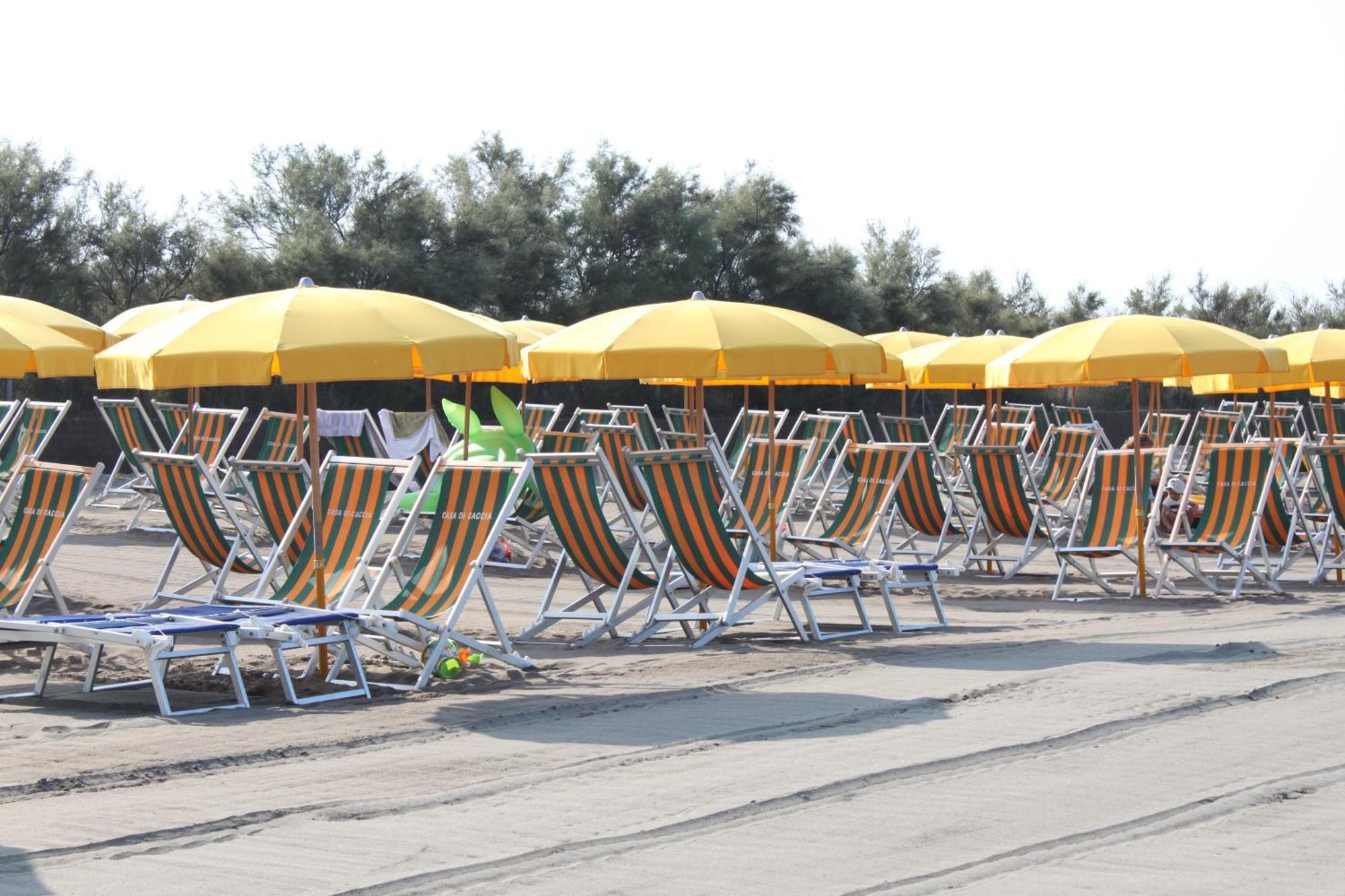 Camping Casa Di Caccia 마리나디비보나 외부 사진