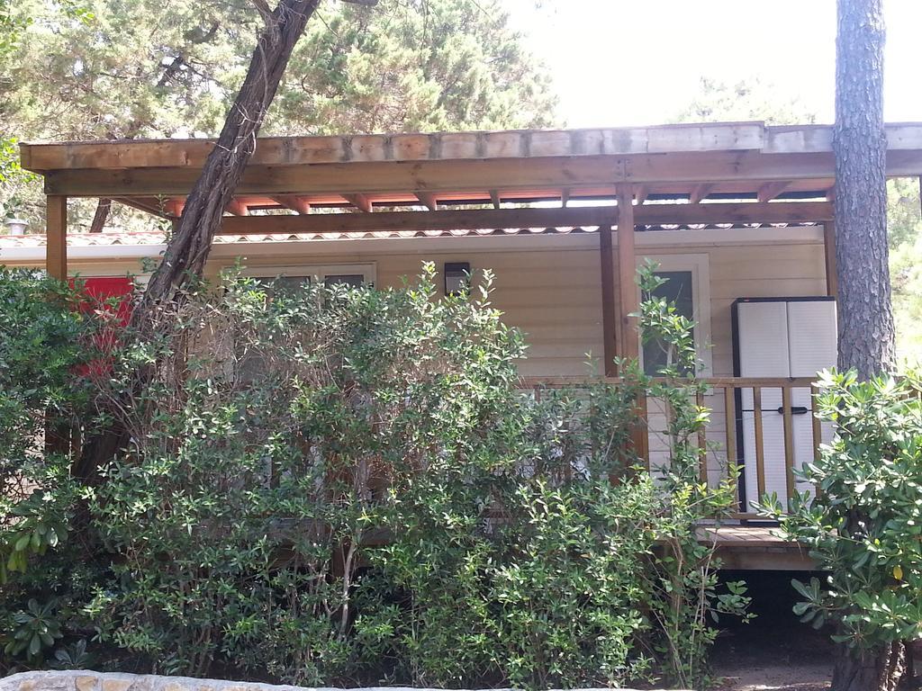 Camping Casa Di Caccia 마리나디비보나 외부 사진