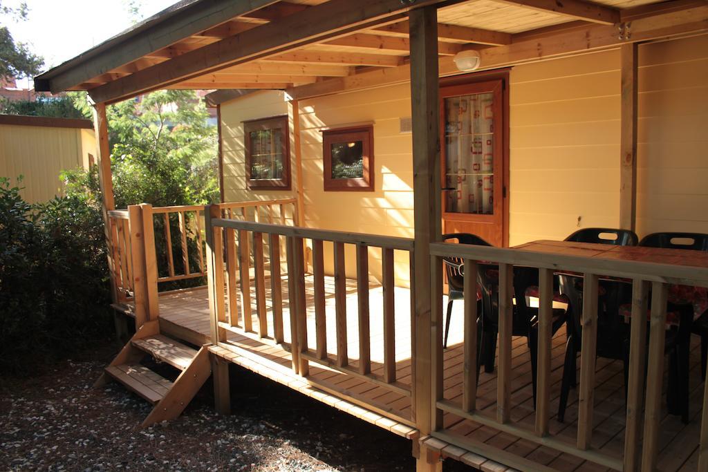 Camping Casa Di Caccia 마리나디비보나 객실 사진