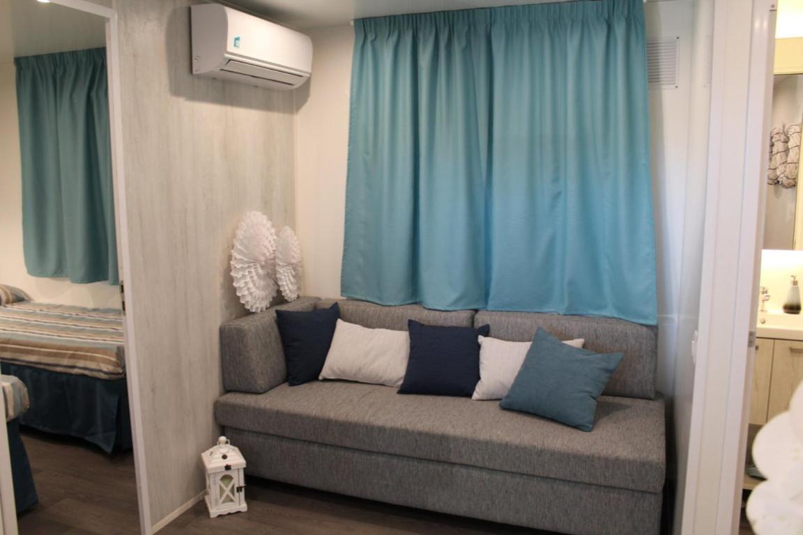 Camping Casa Di Caccia 마리나디비보나 외부 사진