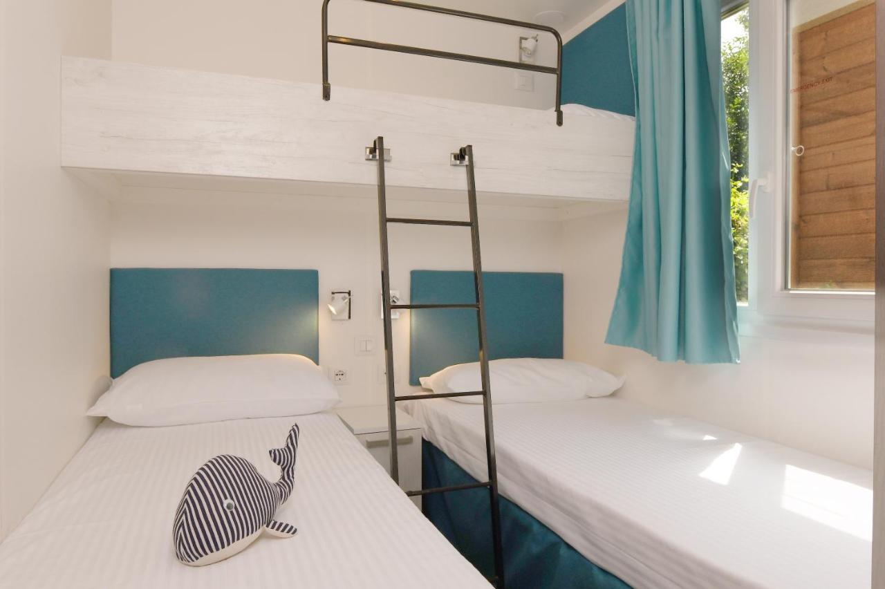 Camping Casa Di Caccia 마리나디비보나 외부 사진